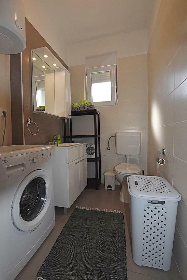 Ferienwohnung Marine Sukošan Exterior foto