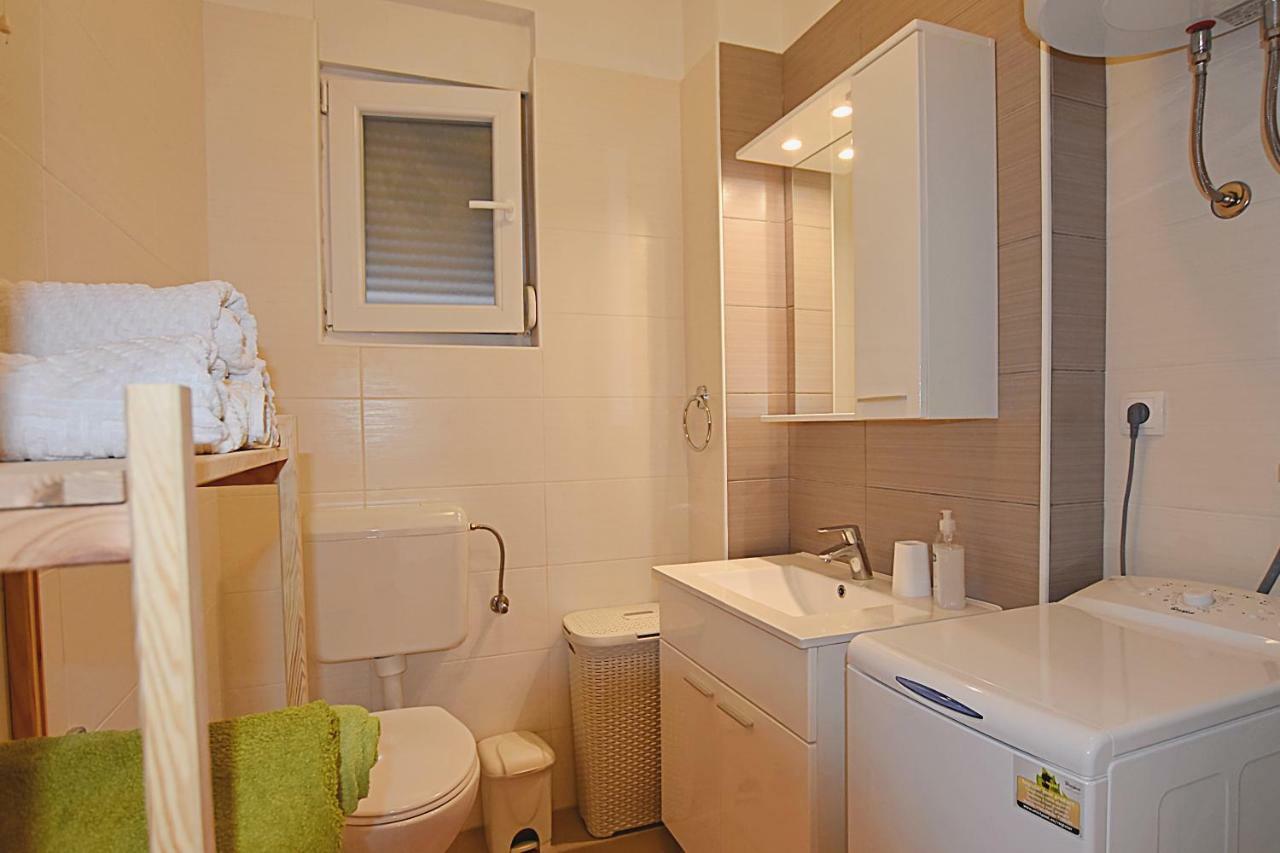 Ferienwohnung Marine Sukošan Exterior foto